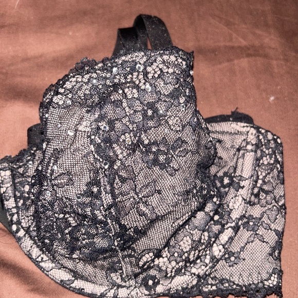 Sexy line by Victoria’s Secret bra size 36D with crystals beautiful, bling lace - Picture 5 of 17